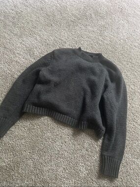 Zara Black Crewneck Cropped Sweater